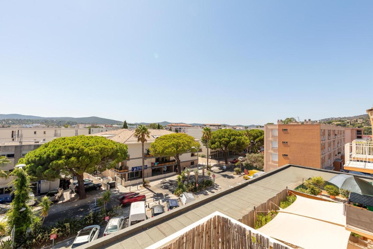 Le Blue Sea - Appt Classe 3 Etoiles A 650M De La Plage Le Lavandou Exterior photo